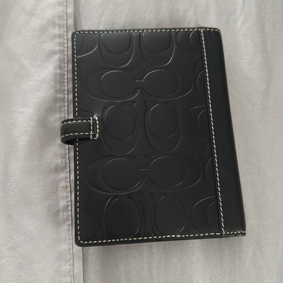 COACH Passport Wallet, Black with white stitching. Beautifull condition. - Picture 2 of 8